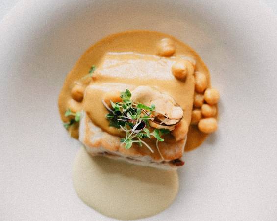 bacalao-crema-humus-ajo-blanco-almudaina-cordoba